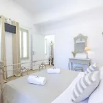 Arethousa House * Drios