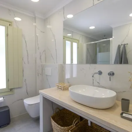 Arethousa House Willa