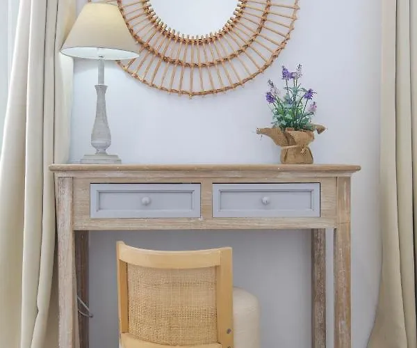 Arethousa House Drios